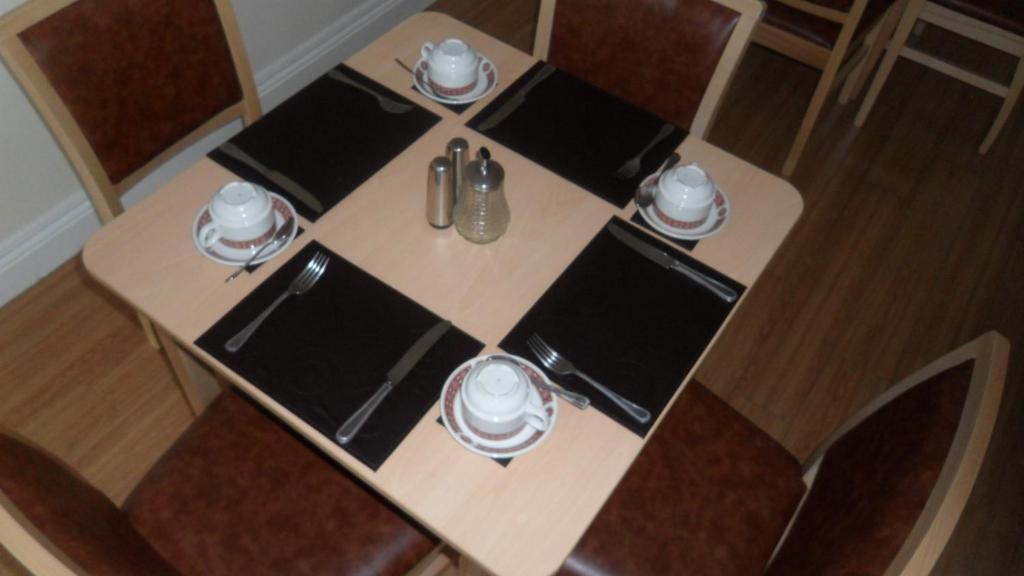 Montrose Guest House Ромфорд Экстерьер фото